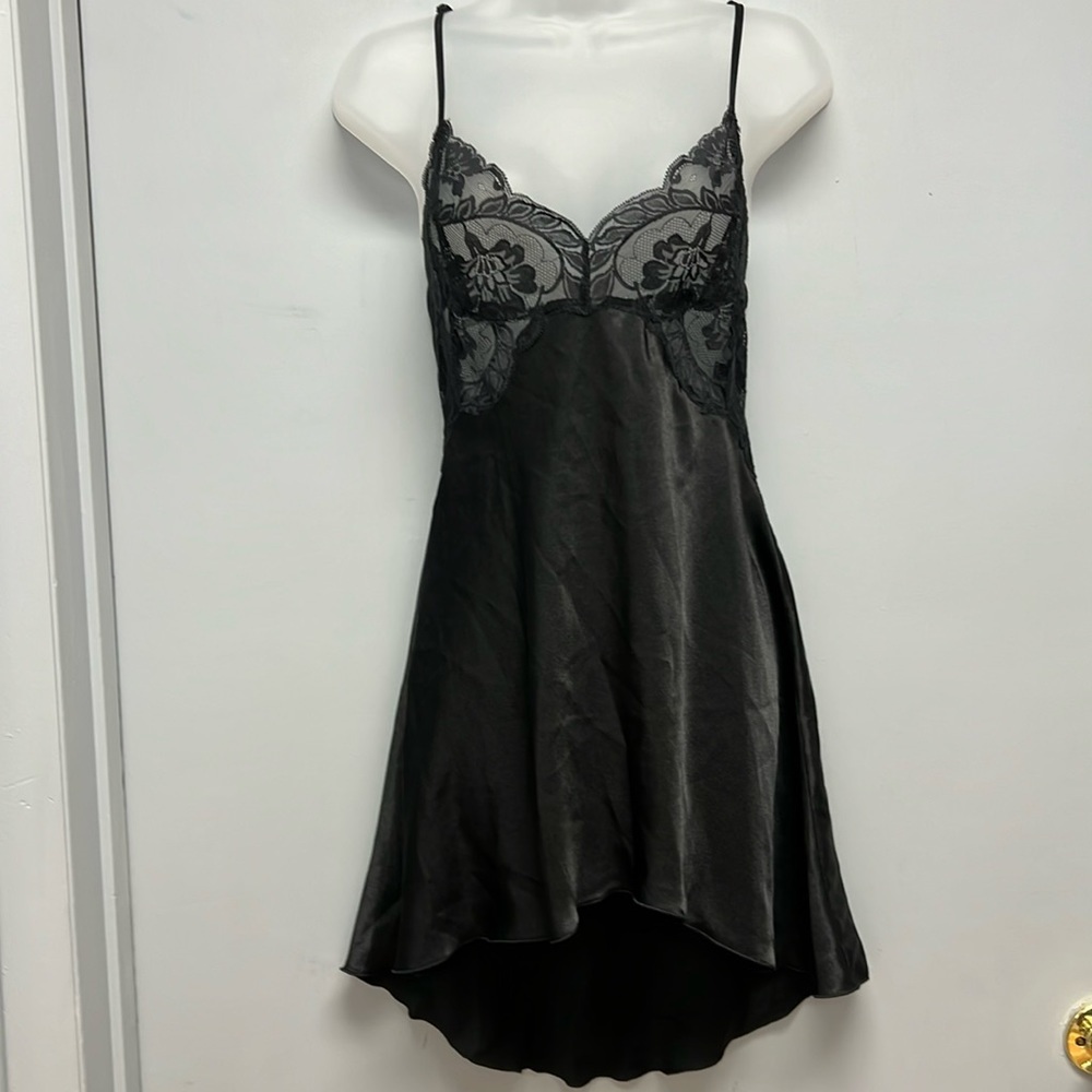 Frederick’s of Hollywood GRACIE Black Satin 2 Piece Lingerie Set Size Medium